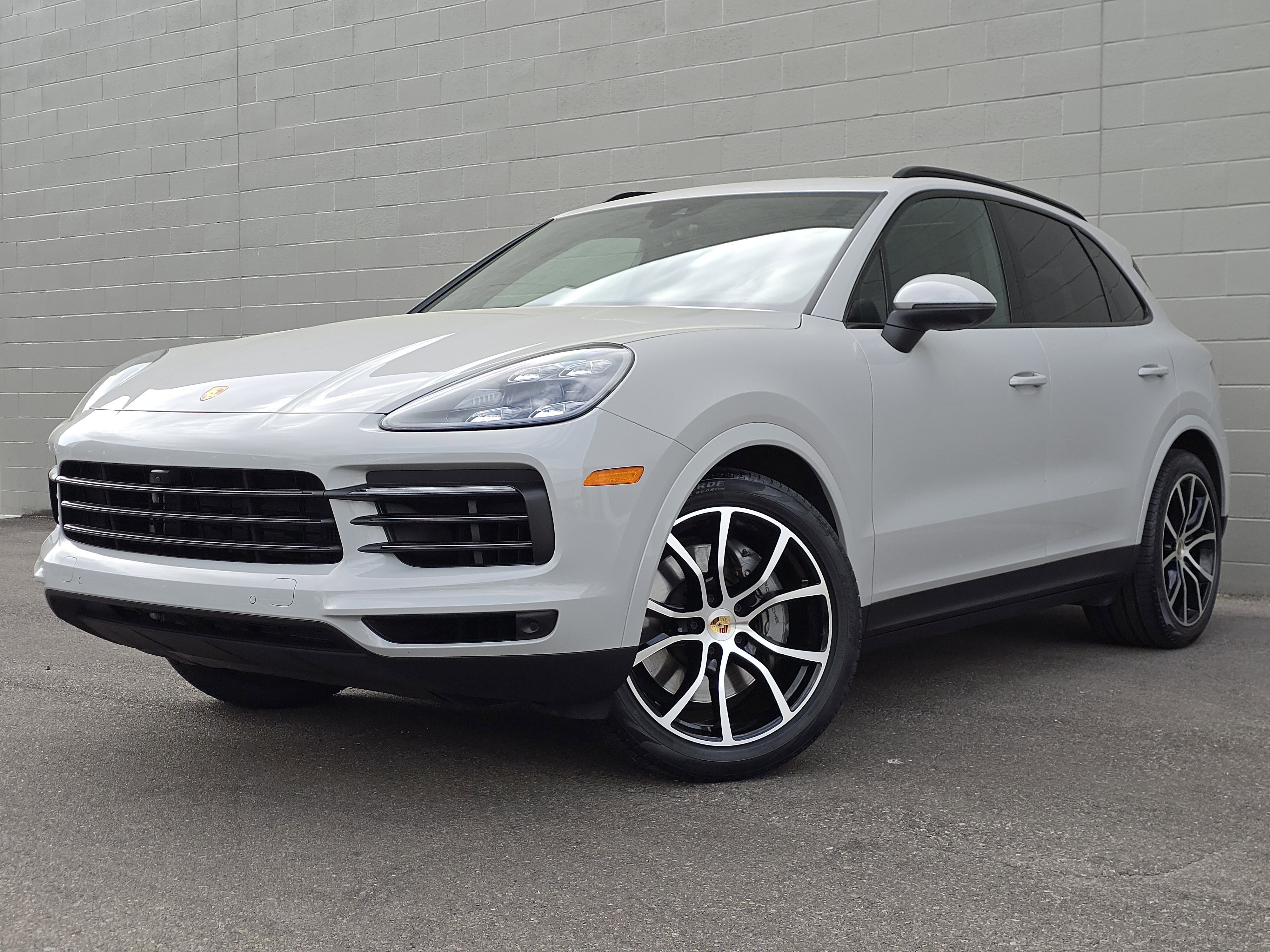 2023 Porsche Cayenne S Platinum