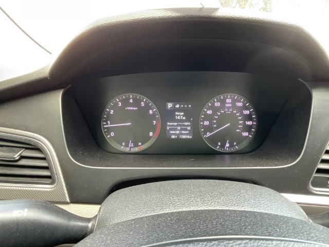 2017 Hyundai Sonata SE - Photo 2