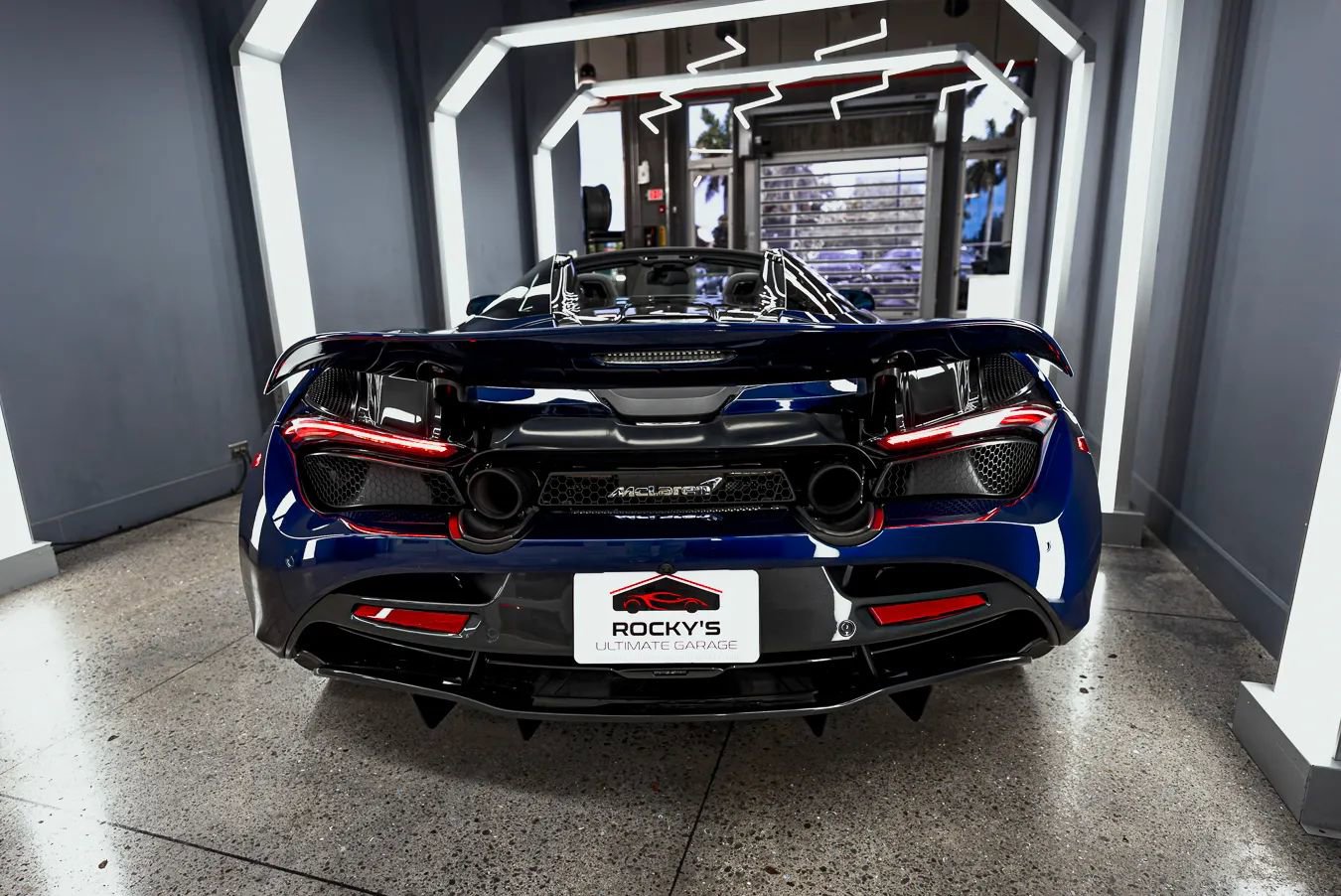 Used 2020 McLaren 720S Spider photo 9