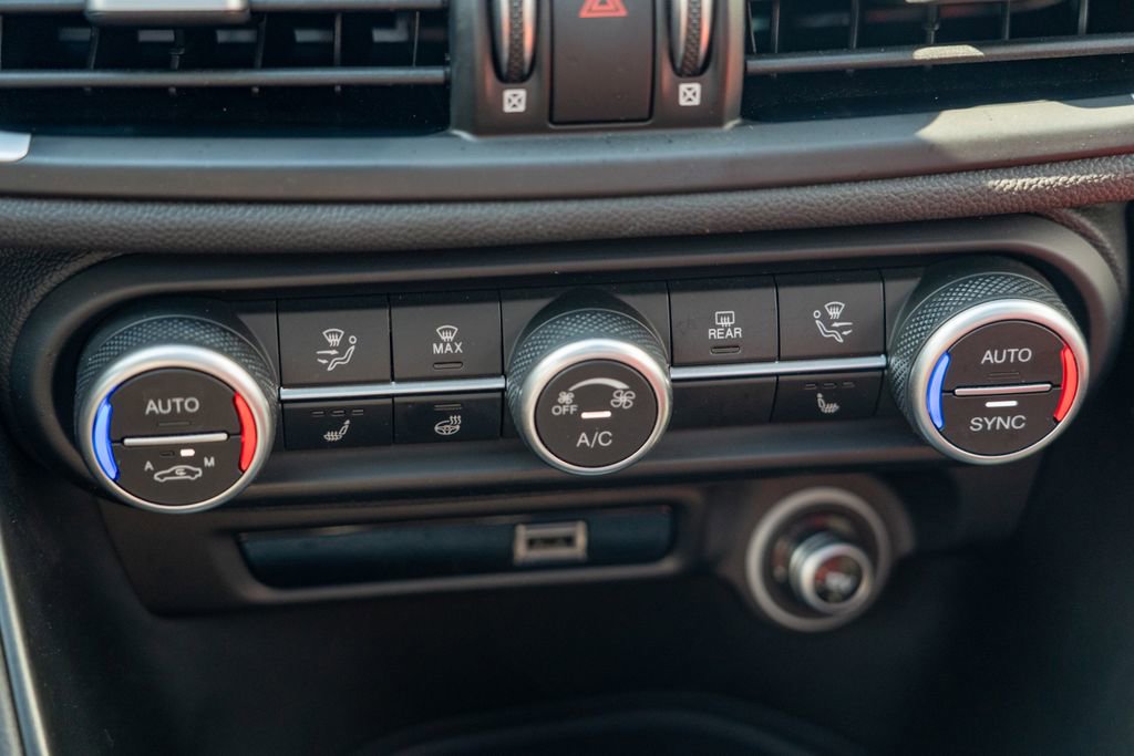 2023 Alfa Romeo Giulia Veloce