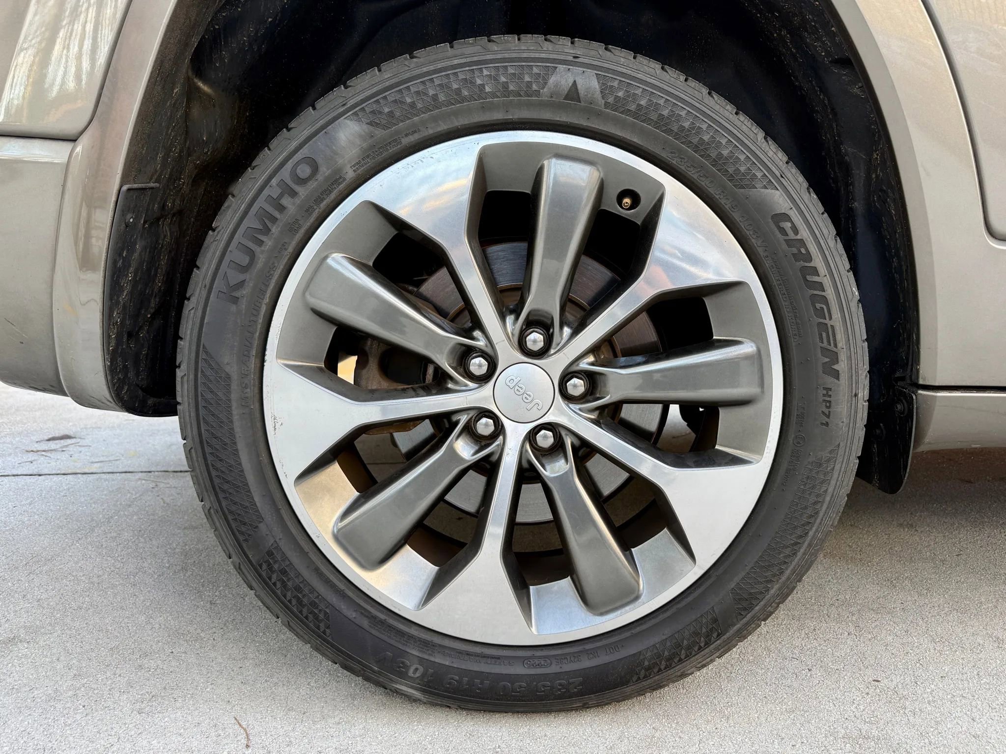 2019 Jeep Cherokee Overland