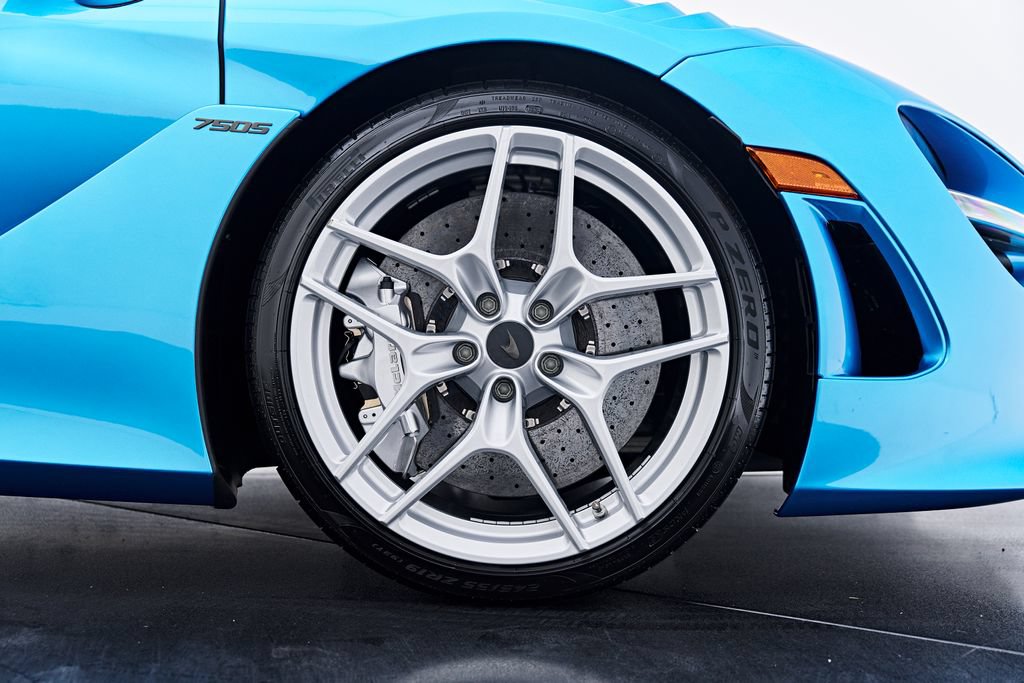 Used 2025 McLaren 750S Spider photo 45