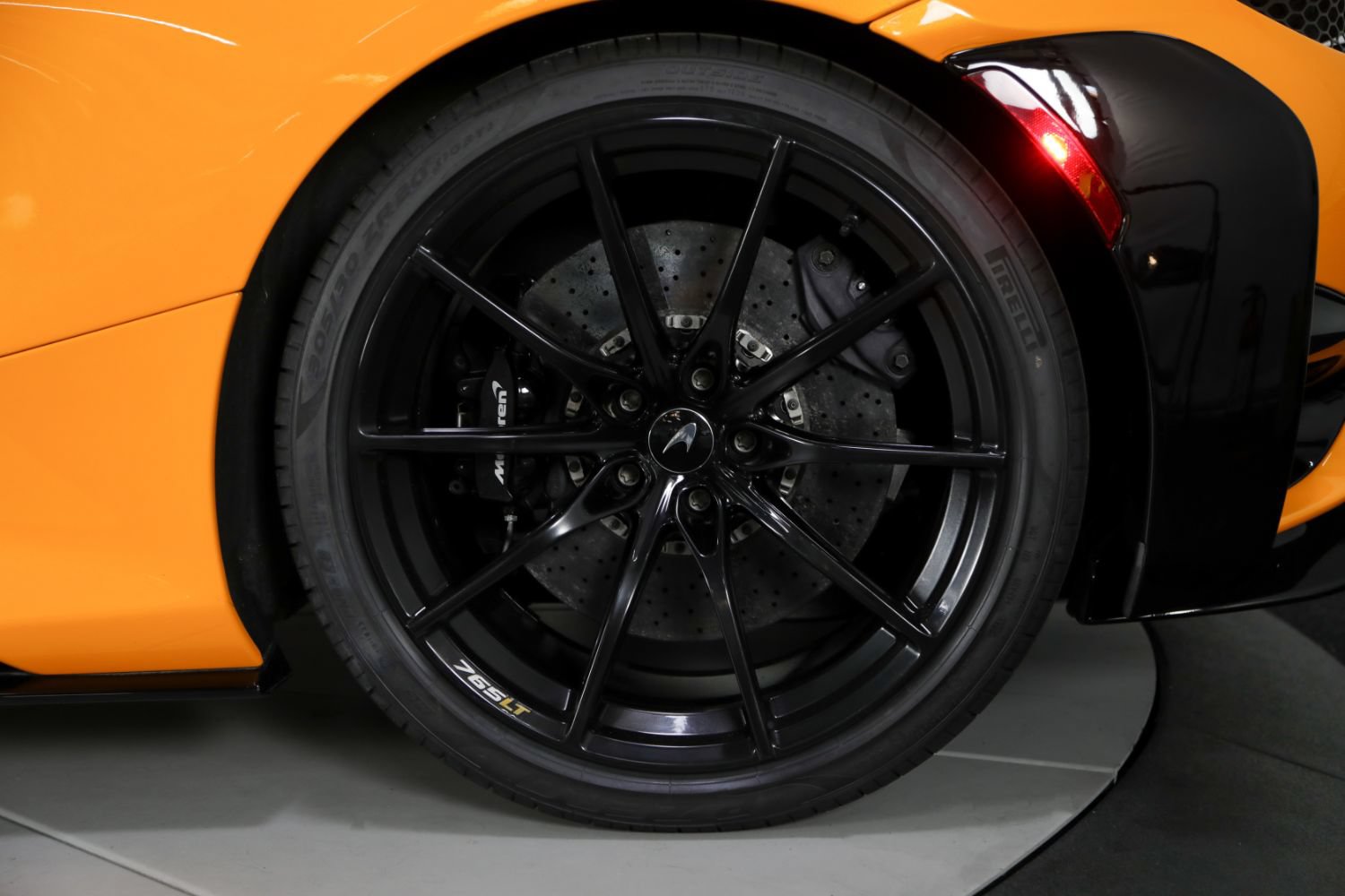Used 2021 McLaren 765LT photo 22