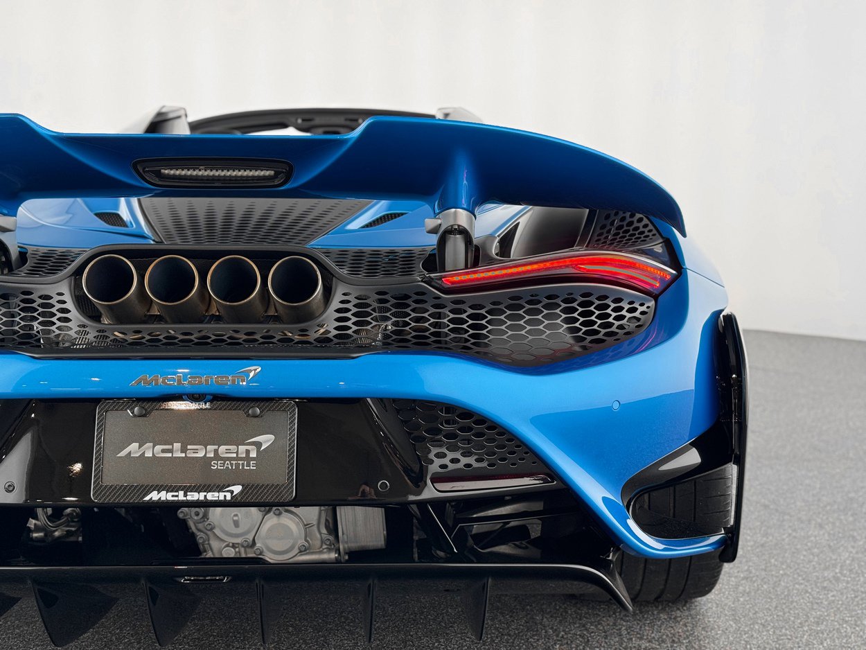Used 2022 McLaren 765LT photo 48