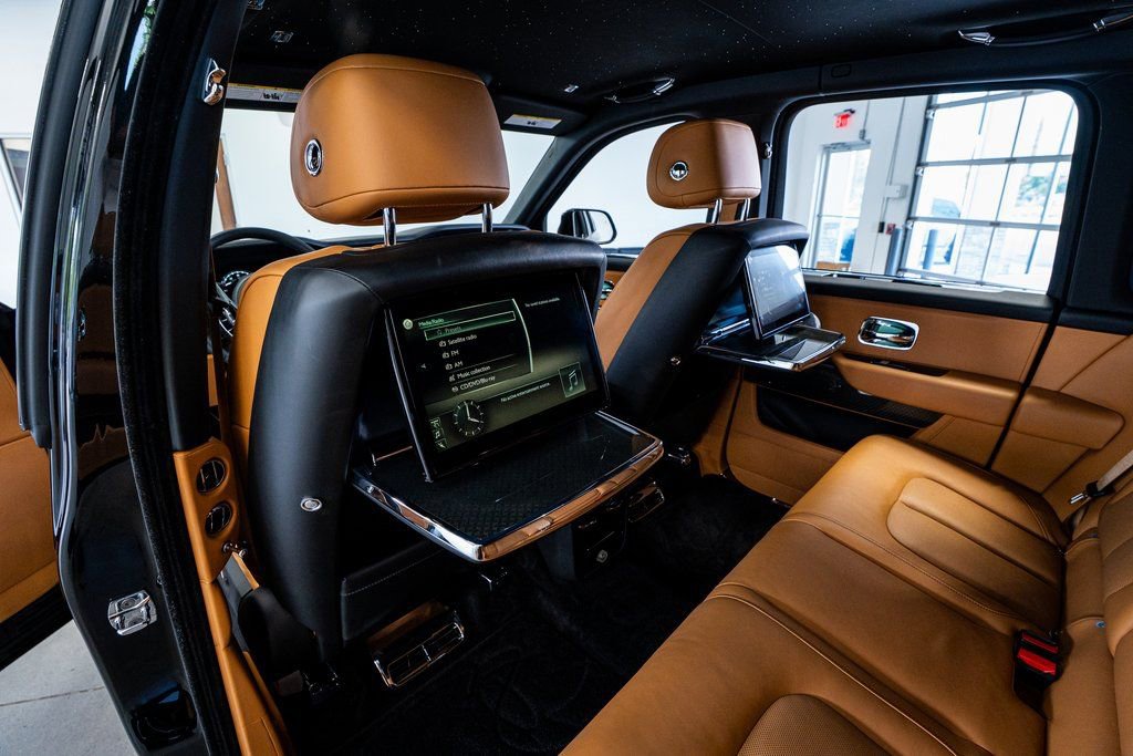 2022 Rolls-Royce Cullinan Black Badge