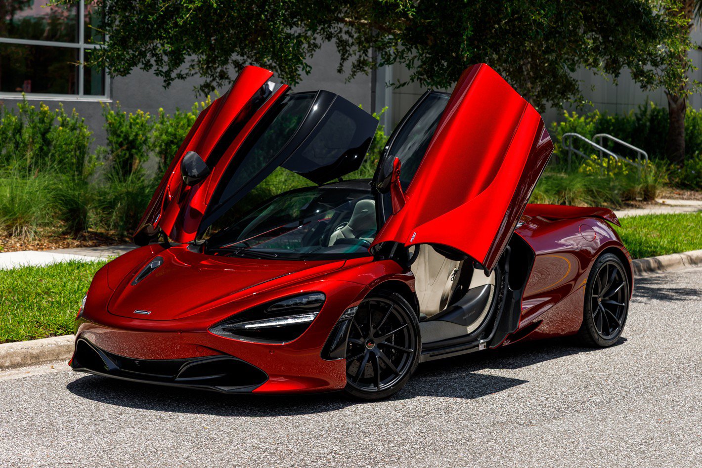 Used 2018 McLaren 720S Luxury photo 48