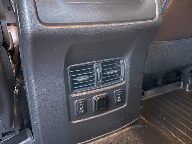 2017 Nissan Titan Platinum Reserve