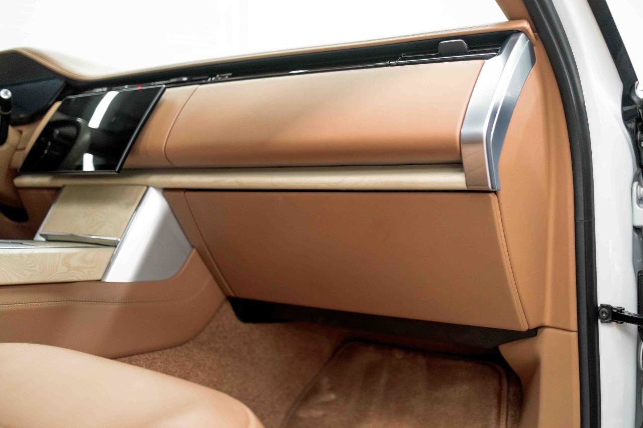 2024 Land Rover Range Rover SV