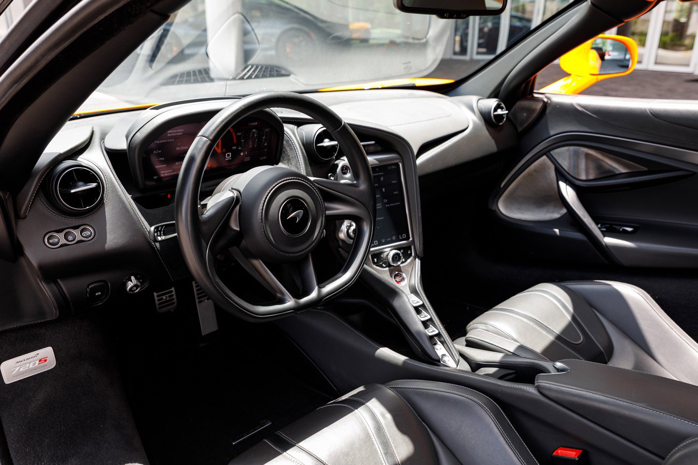 Used 2019 McLaren 720S Luxury photo 40