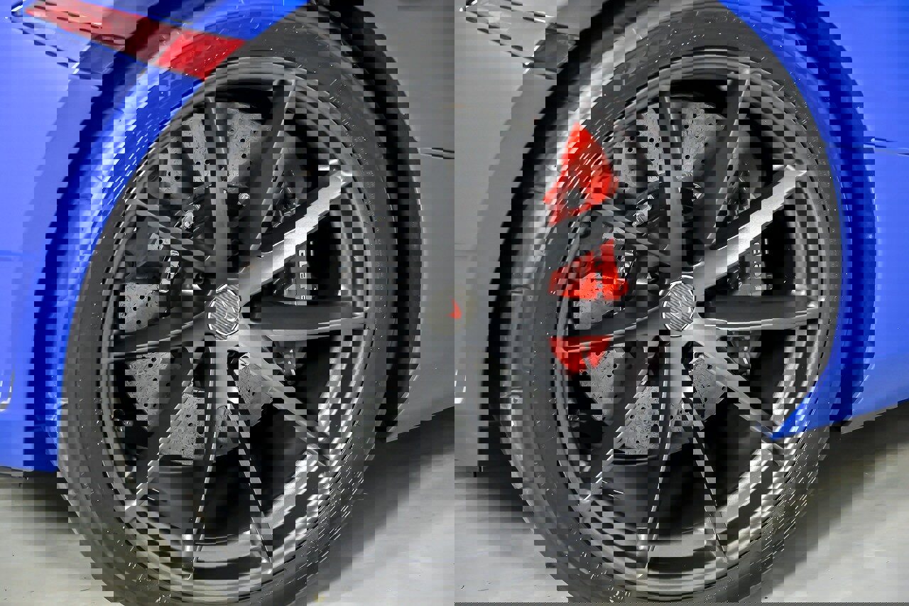 Used 2018 McLaren 720S Performance photo 18