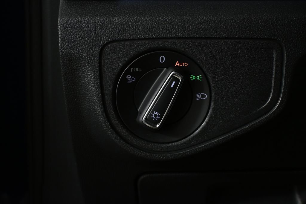 2022 Volkswagen Atlas Cross Sport SEL Premium R-Line