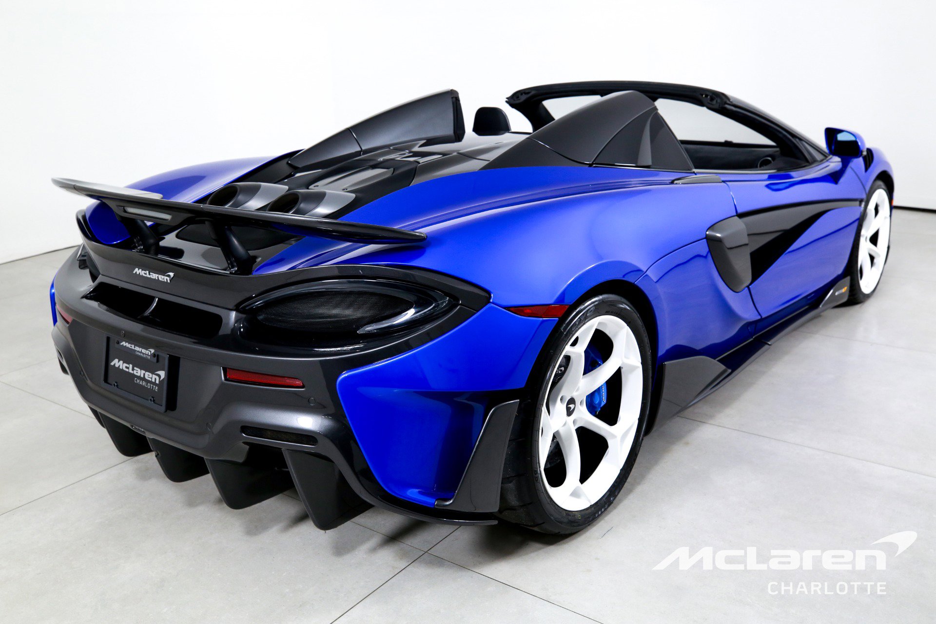 Used 2020 McLaren 600LT Spider photo 9