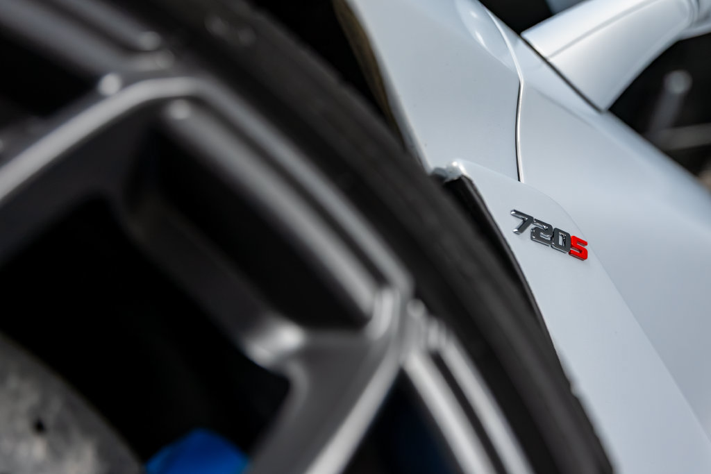 Used 2020 McLaren 720S Luxury photo 17