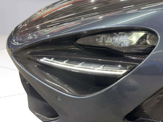 Used 2018 McLaren 720S Performance photo 26