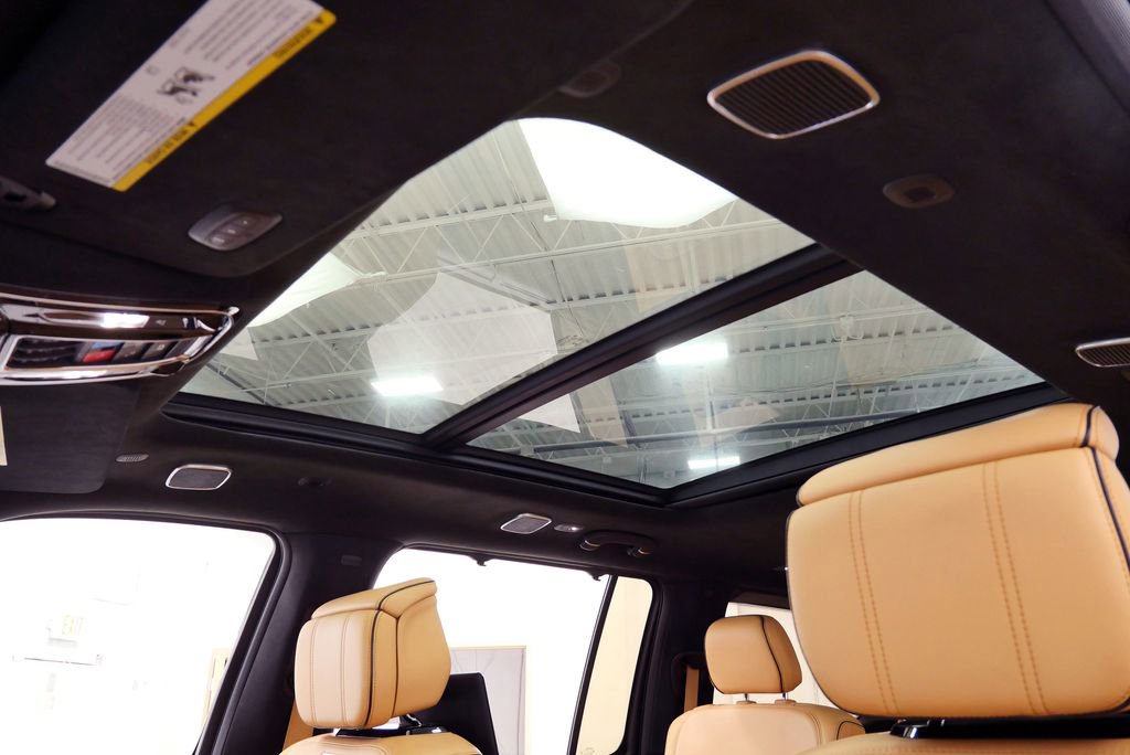 2022 Jeep Grand Wagoneer Series III