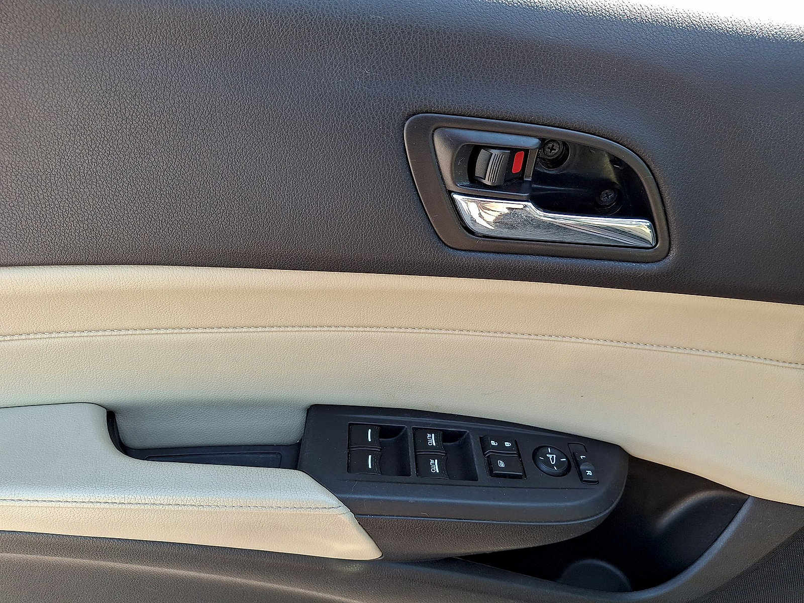 2013 Acura ILX w/ Technology Package