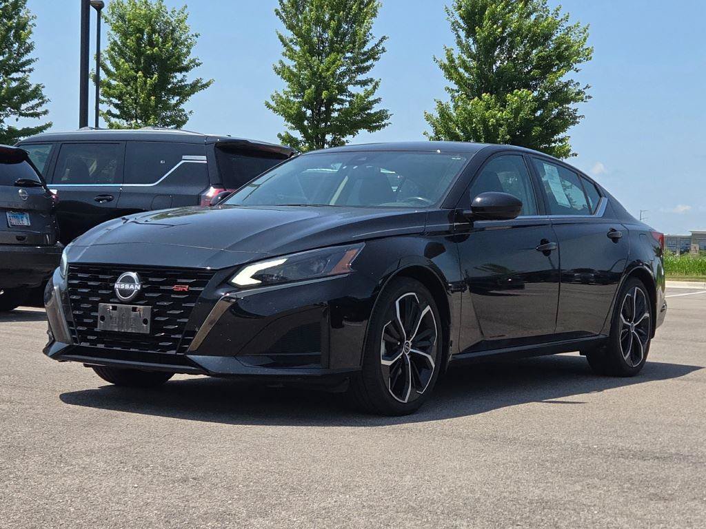 Used 2023 Nissan Altima 2.5 SR