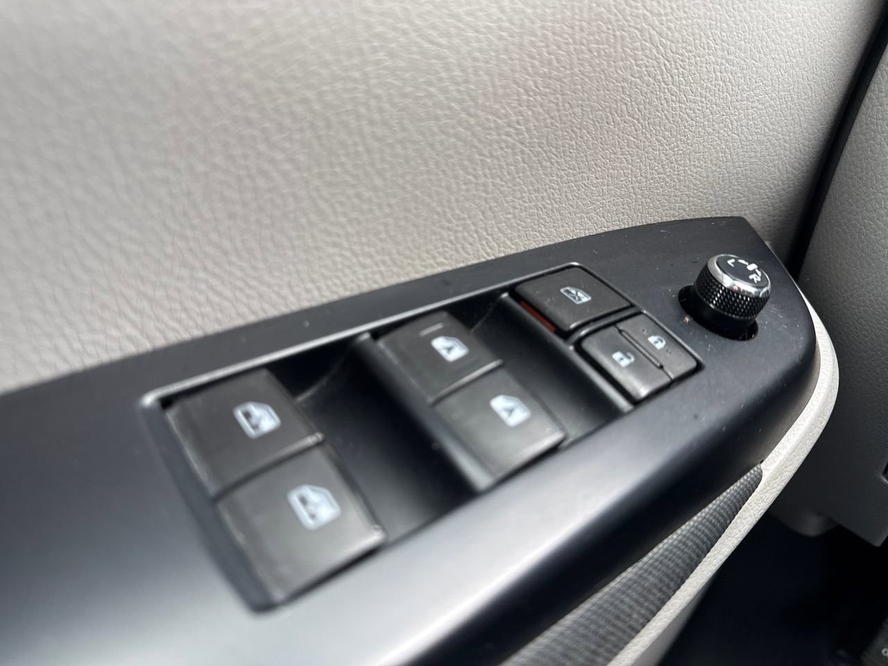 2015 Toyota Highlander LE