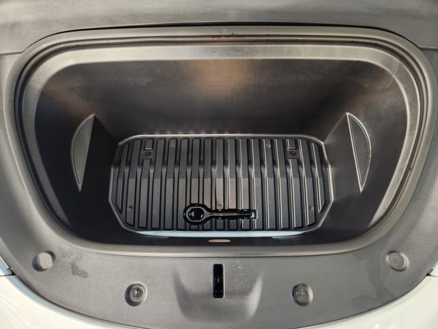 2024 Tesla Model Y Performance