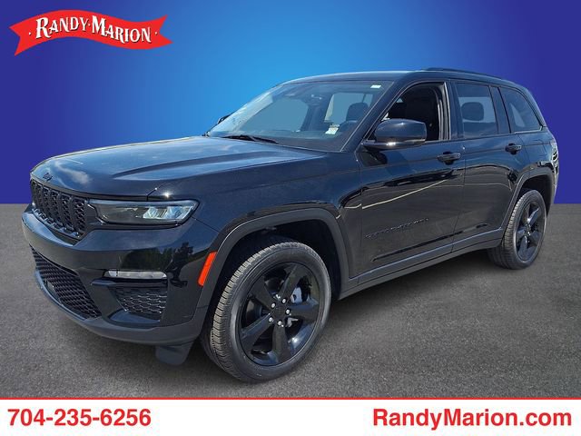 Used 2024 Jeep Grand Cherokee Limited w/ Black Appearance Package