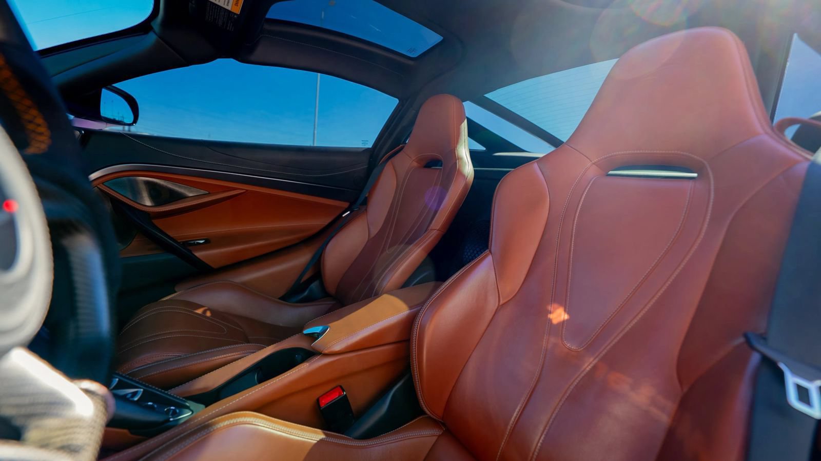 Used 2018 McLaren 720S photo 15