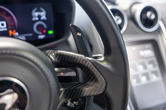 Used 2020 McLaren 600LT Spider photo 39