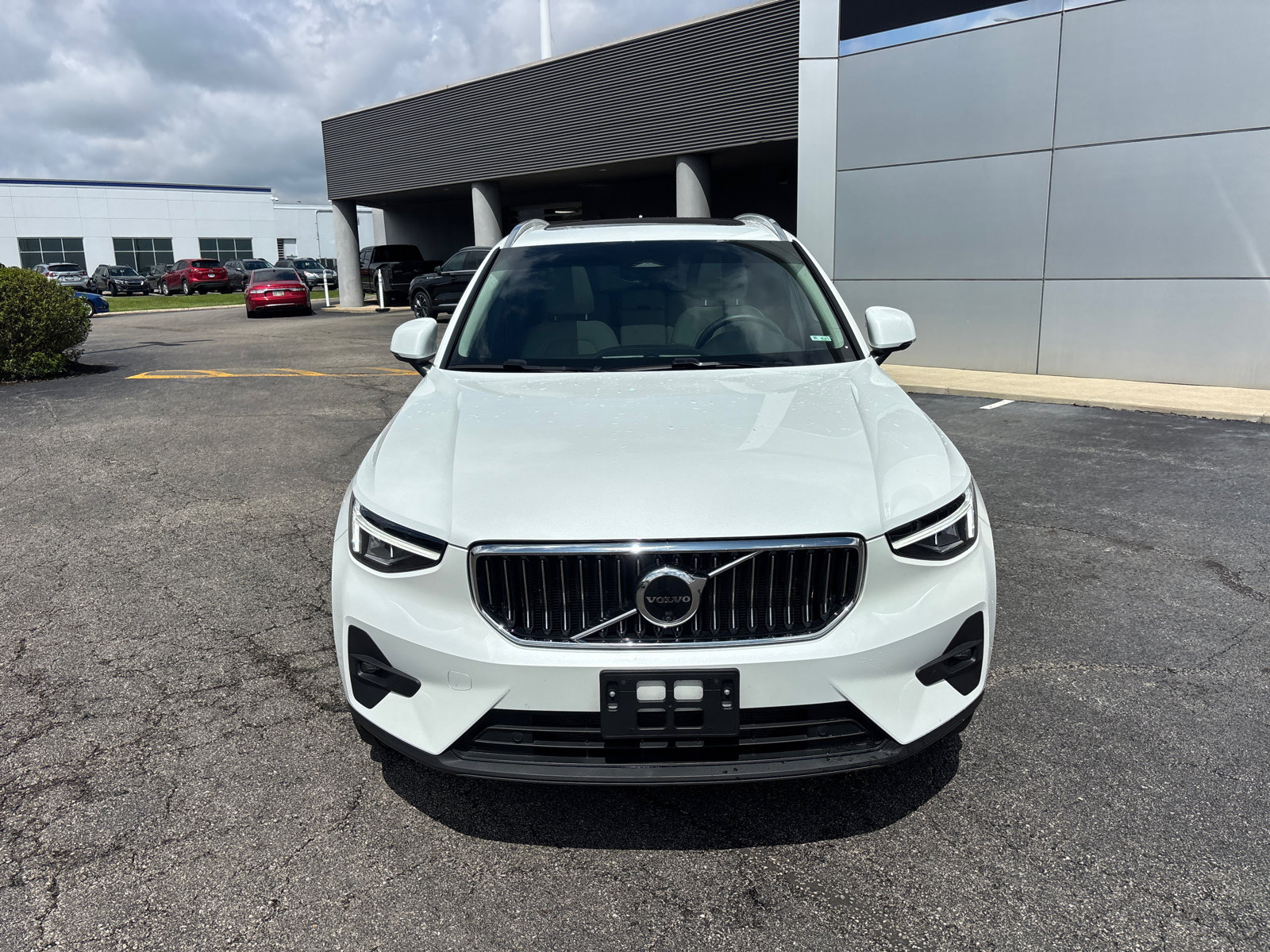 2024 Volvo Xc40 B5 Plus