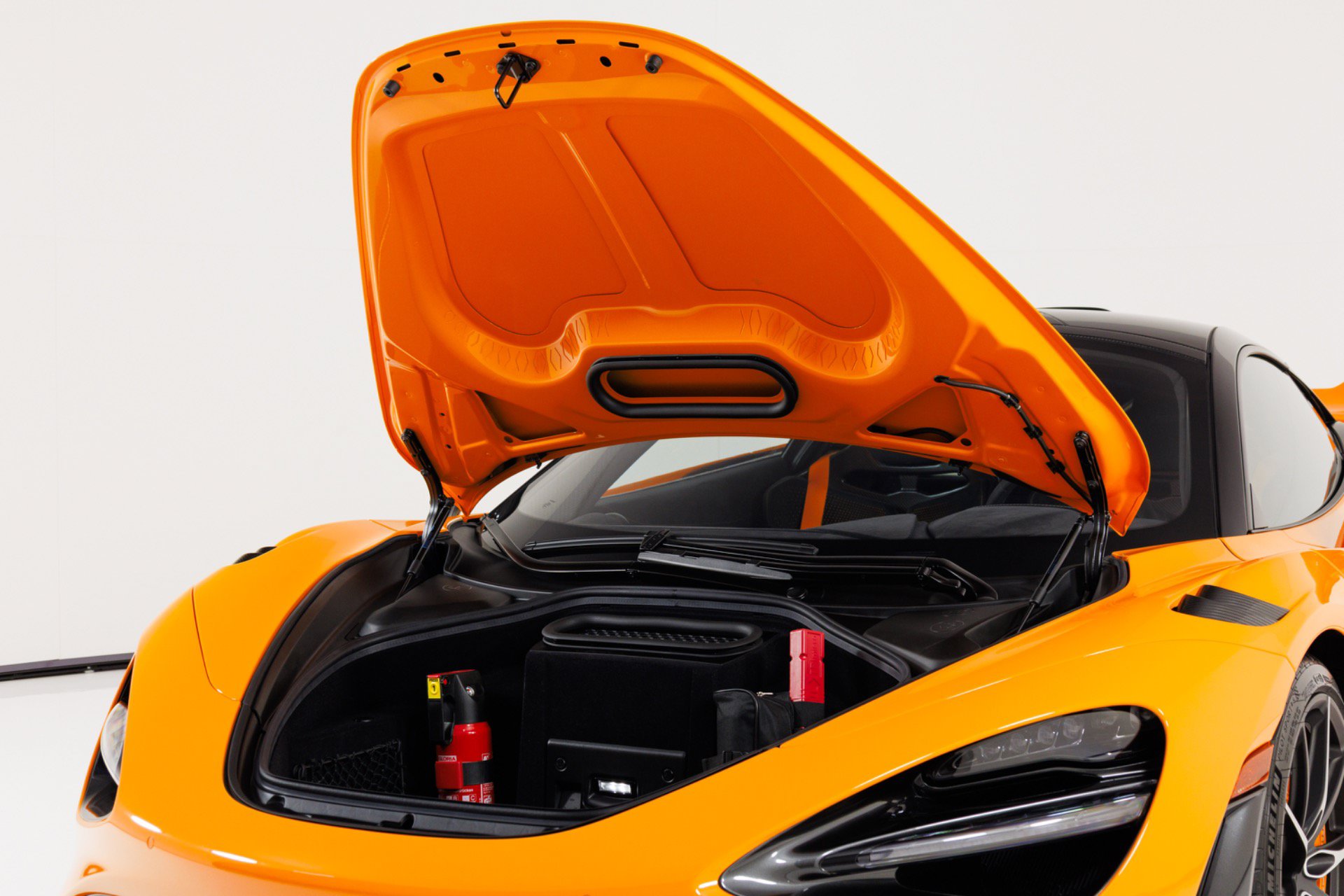 Used 2021 McLaren 765LT photo 57
