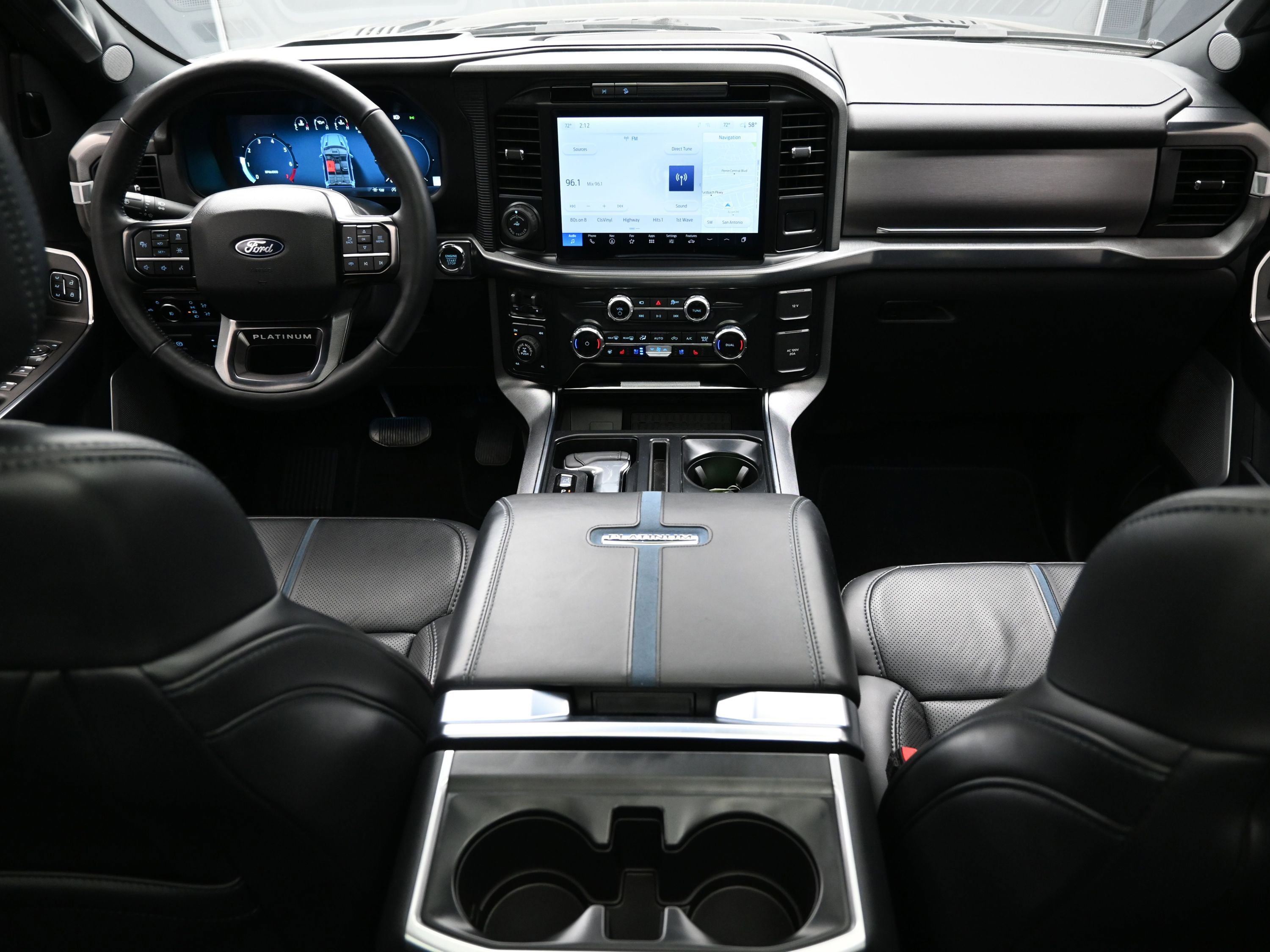 2025 Ford F150 Platinum