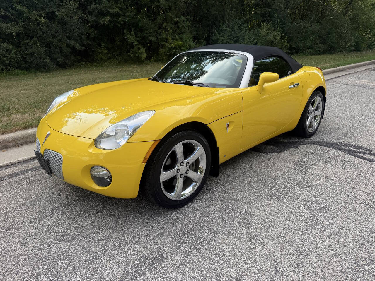 Used 2007 Pontiac Solstice Convertible w/ Premium Package