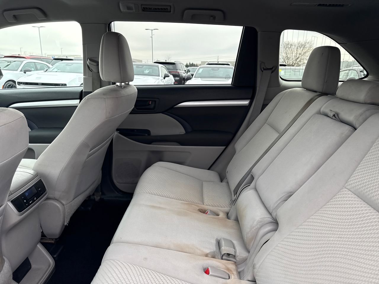 2015 Toyota Highlander LE