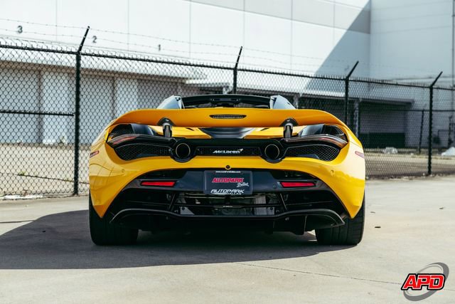 Used 2020 McLaren 720S Performance photo 21