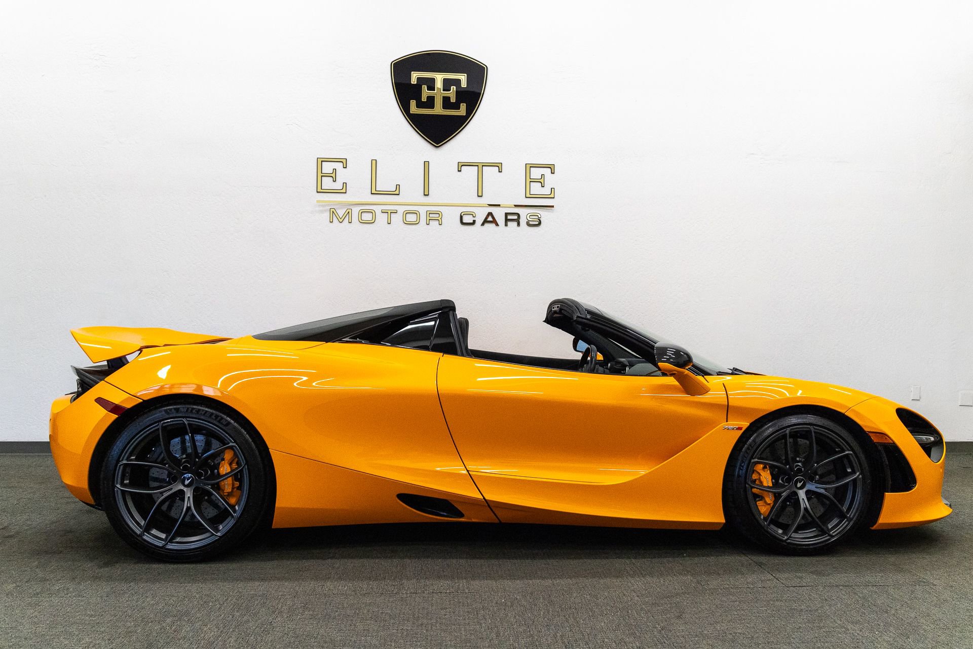 Used 2020 McLaren 720S Performance photo 9
