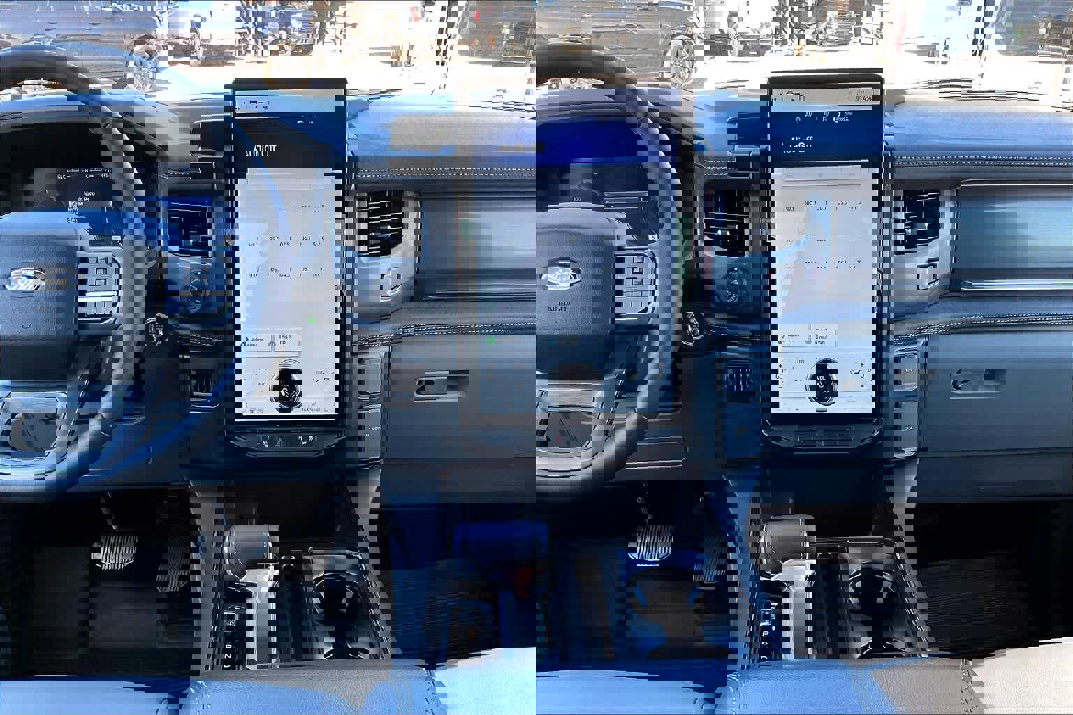 2025 Ford F150 Lightning Flash