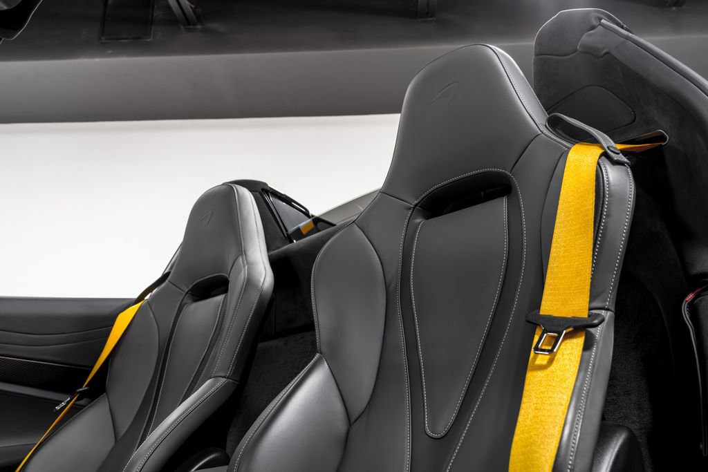 Used 2022 McLaren 720S Spider photo 5