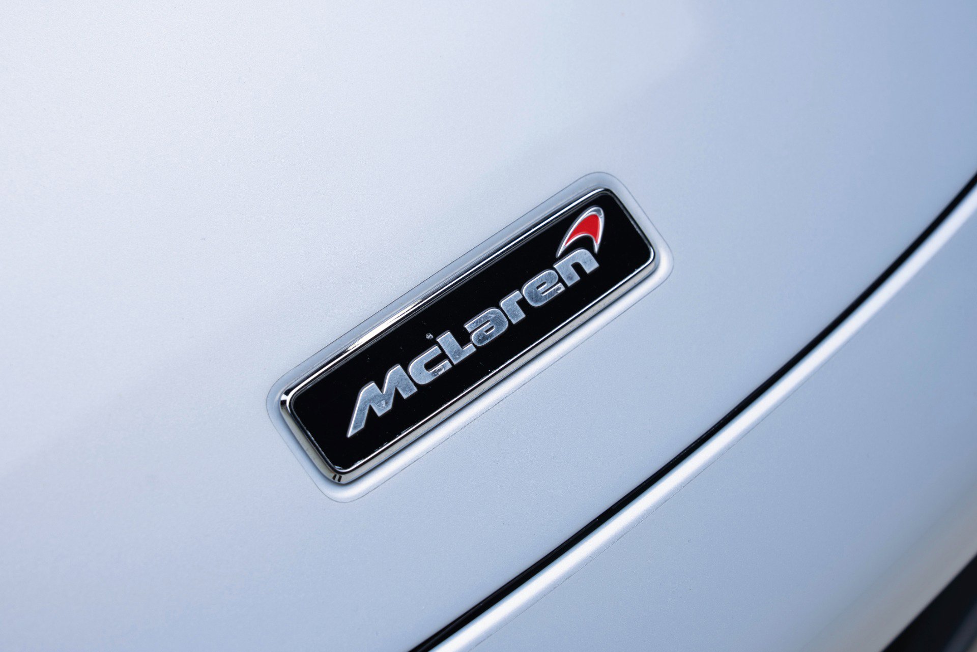 Used 2018 McLaren 720S Performance photo 18