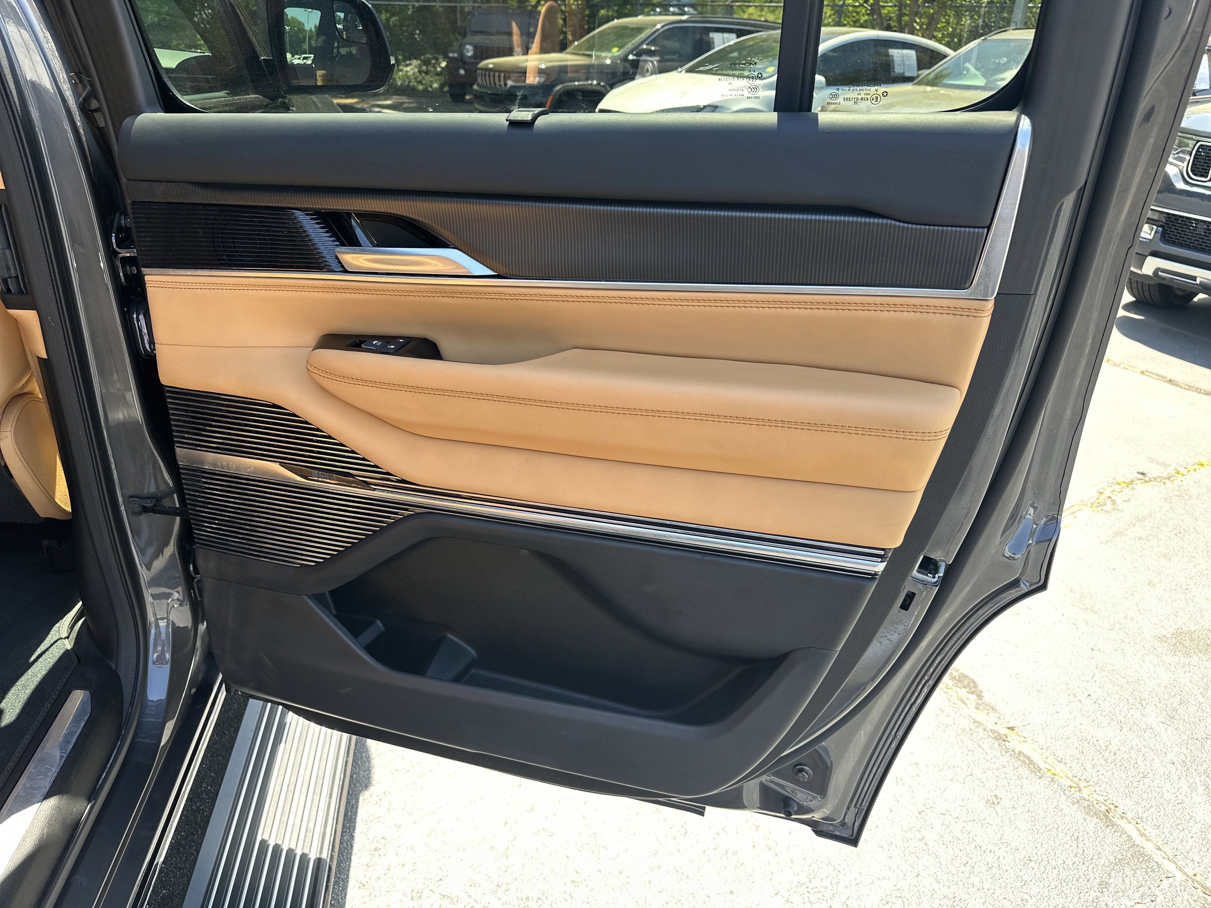 2025 Jeep Grand Wagoneer Series III