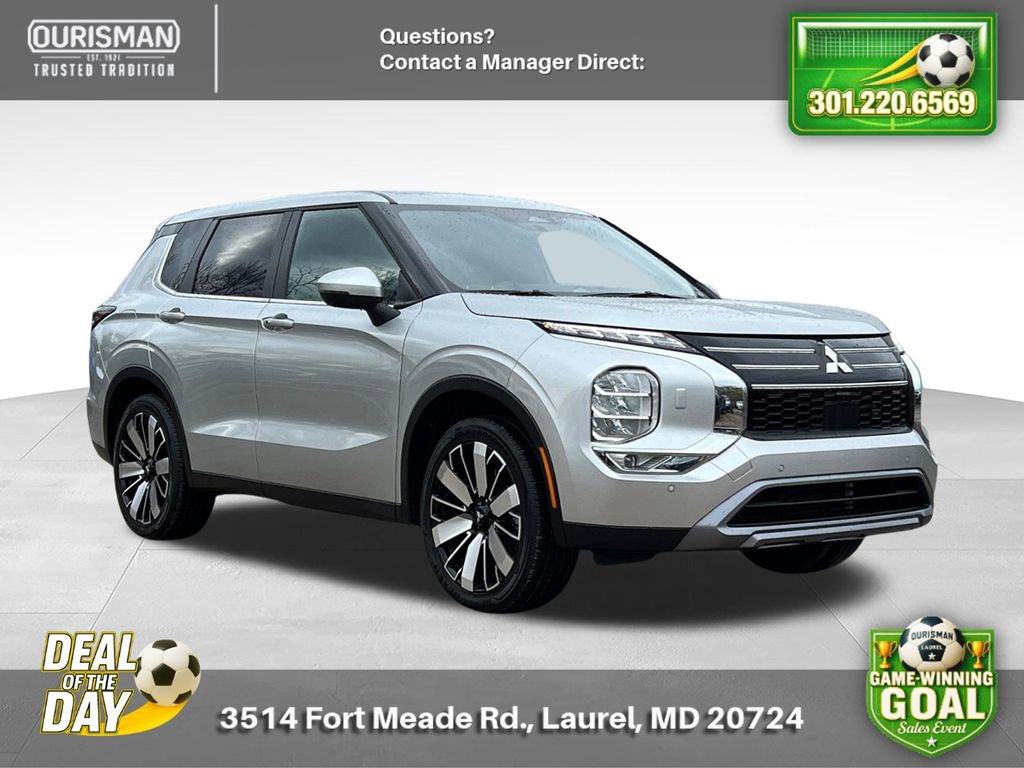 Used 2025 Mitsubishi Outlander SE