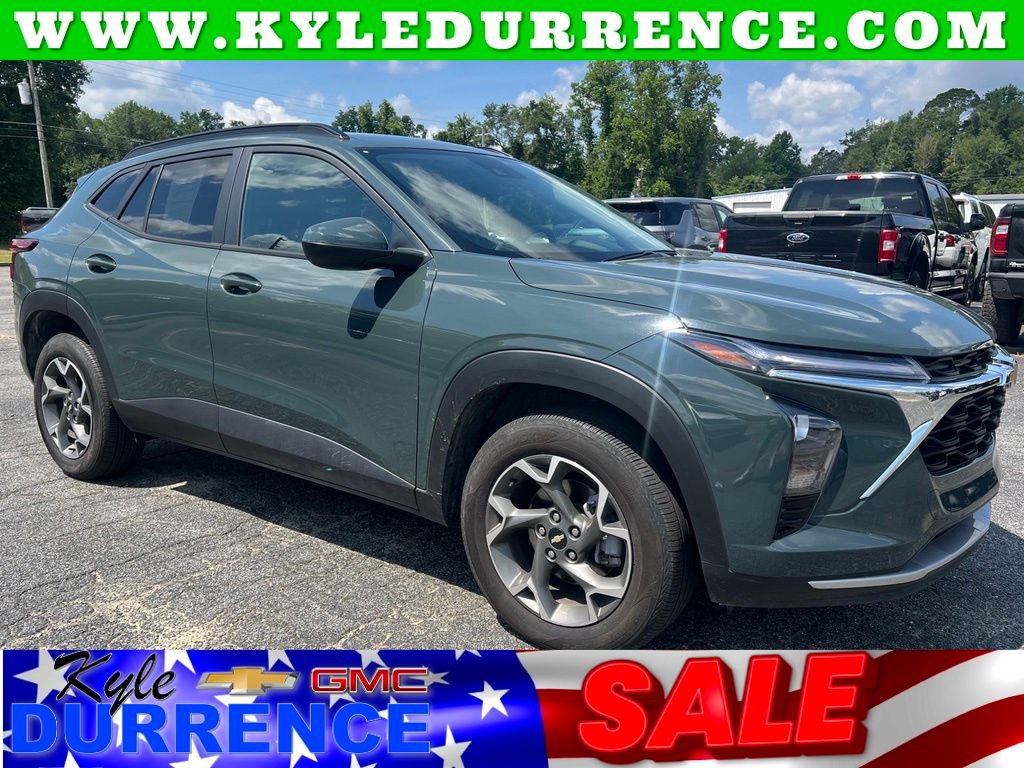 Used 2025 Chevrolet Trax LT