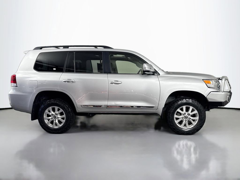 2016 Toyota Land Cruiser