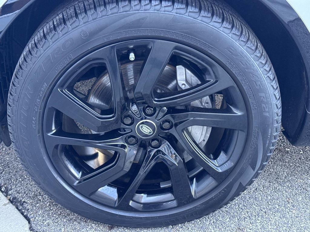 2025 Land Rover Discovery Dynamic SE