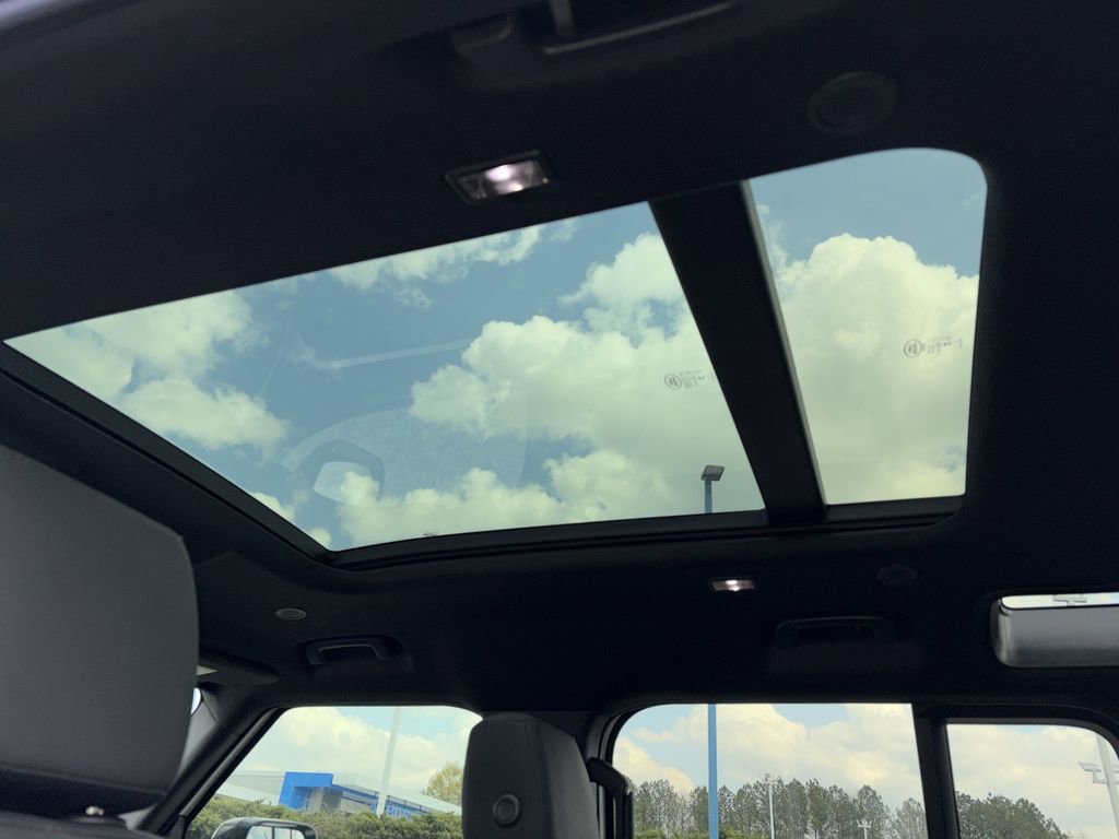 2025 Land Rover Defender 110 S