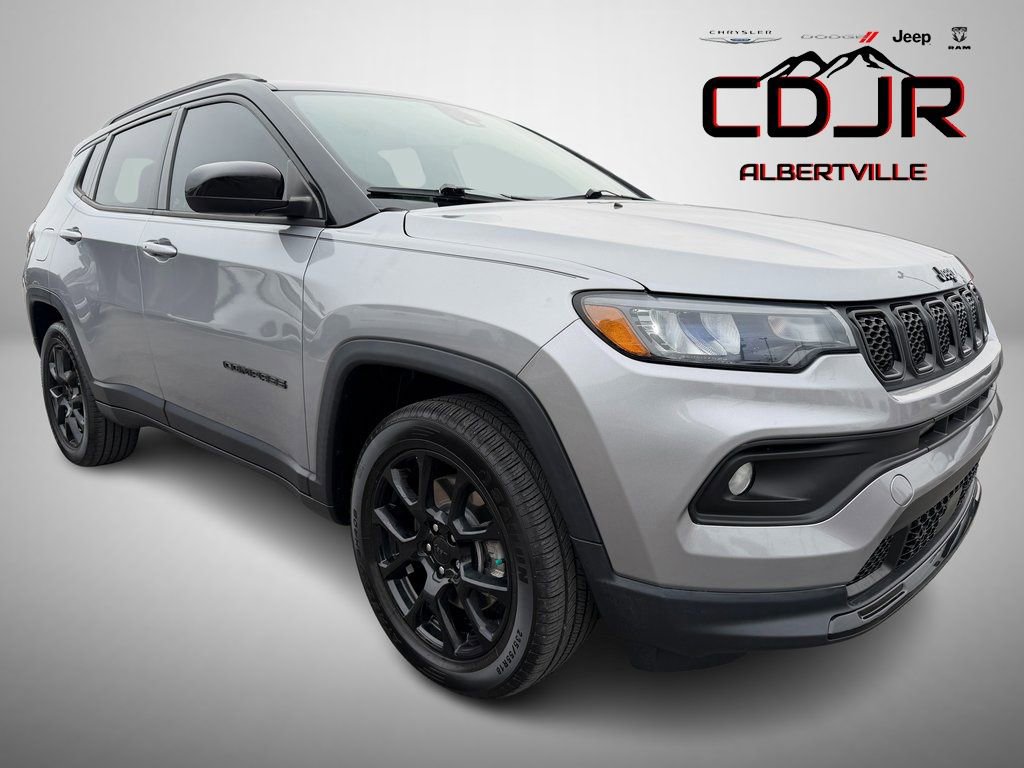 Used 2024 Jeep Compass Latitude w/ Convenience Group