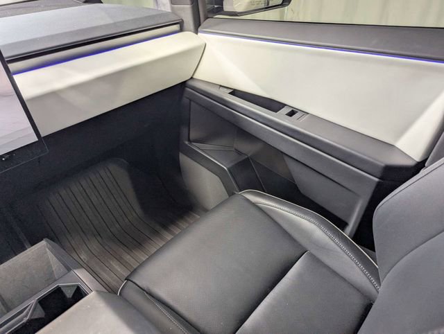 2024 Tesla Cybertruck AWD Crew Cab