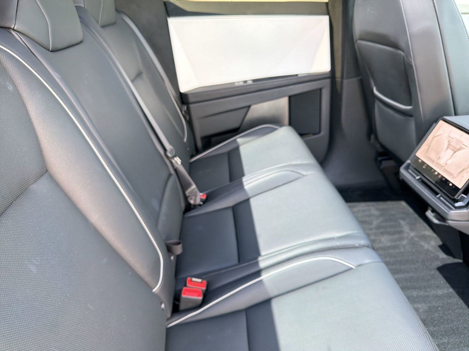 2024 Tesla Cybertruck AWD Crew Cab