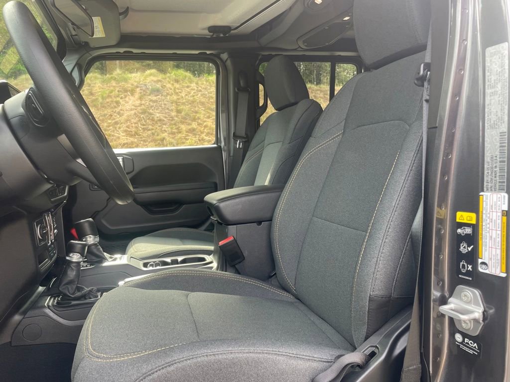 2025 Jeep Gladiator Sport