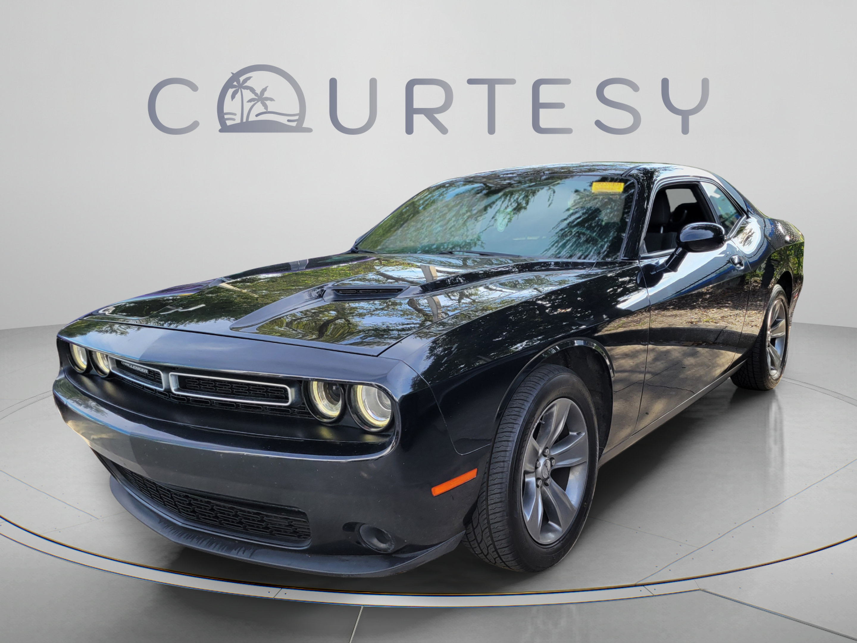 Used 2016 Dodge Challenger SXT