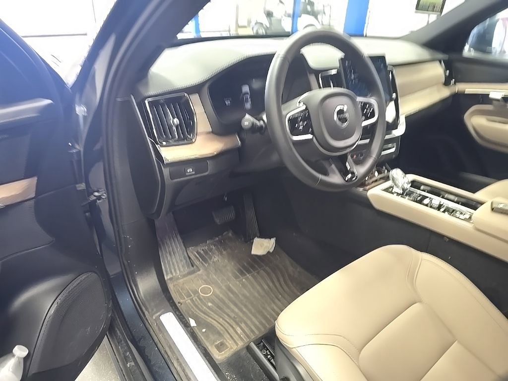 2025 Volvo Xc90 B5 Plus