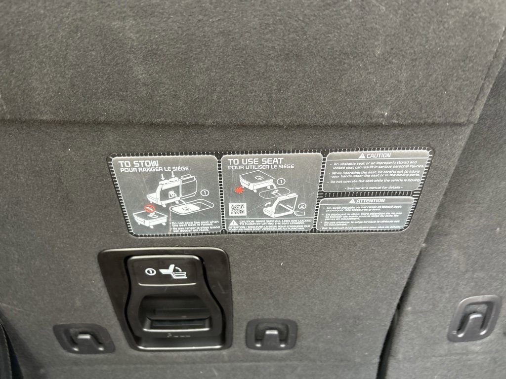 2025 Kia Carnival EX