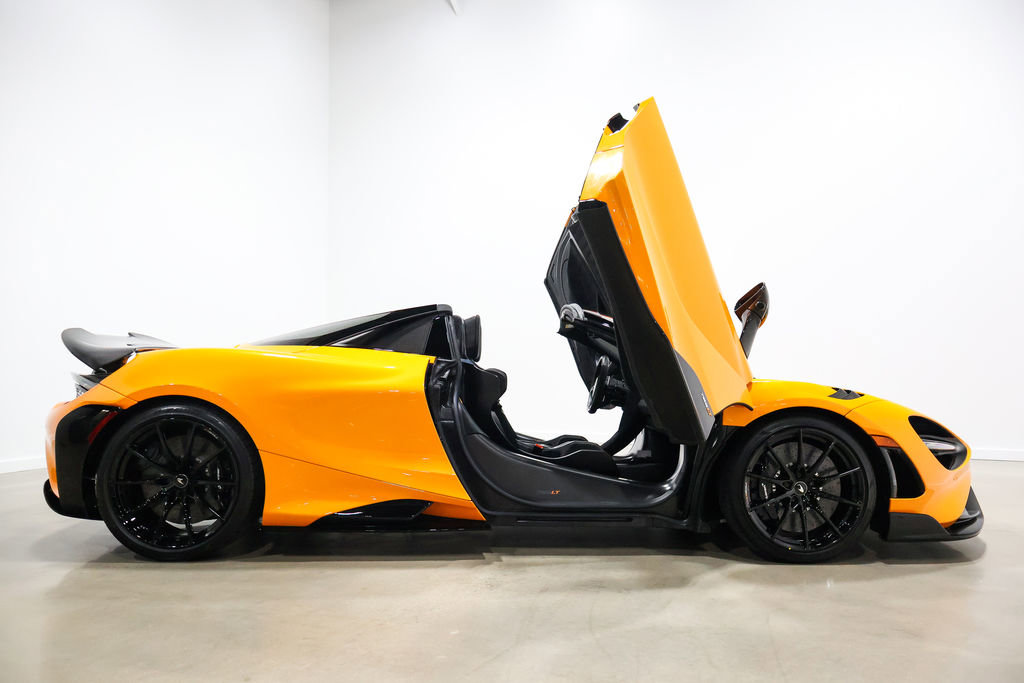 Used 2022 McLaren 765LT photo 75